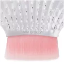 Műkörmös portalanító kefe – kagyló formájú, ezüst színben