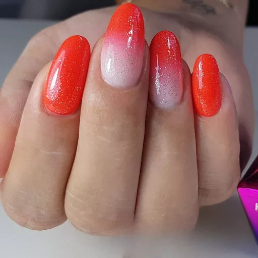 MollyLac Glowing Time Neon 230 géllakk – intenzív neon csillámos árnyalat