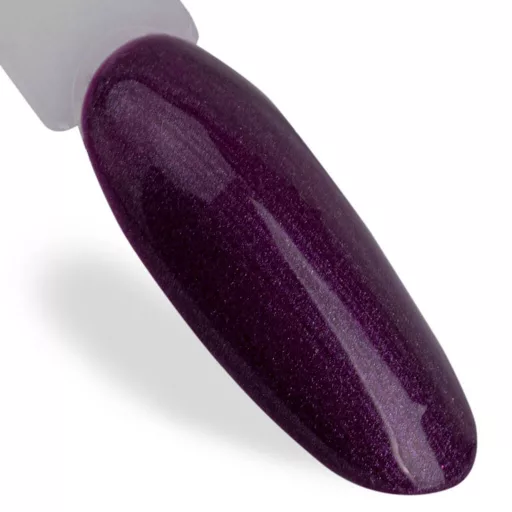MollyLac géllakk Instinct Nr. 516 – gyöngyházfényű padlizsán árnyalat, Miss Iconic kollekció
