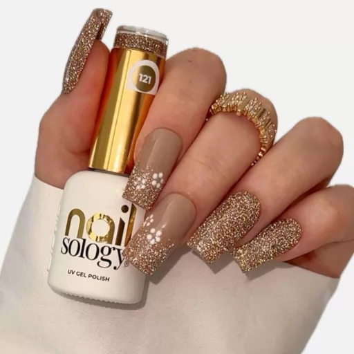 NailSology® Rose Goddess Nr. 121 bézs reflektív géllakk – elegáns flash hatás