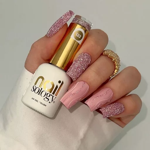 NailSology® Princess Pink Nr. 122 rózsaszín reflektív géllakk – romantikus csillogás