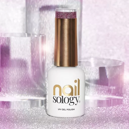 NailSology® Hight End Pink Nr. 125 bordós reflektív géllakk – elegáns flash hatás