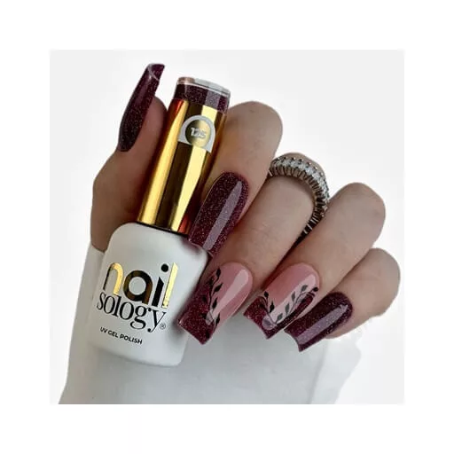 NailSology® Hight End Pink Nr. 125 bordós reflektív géllakk – elegáns flash hatás