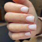 PRO-LAQ Premium Line – Színes Erősítő Alap – Milky White - Természetes hatású, savmentes köröm erősítő alap.
