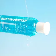 FarmStay Hyaluronsavas hidratáló arctoner – Super Aqua Toner, 5-féle hialuronsavval, niacinamiddal