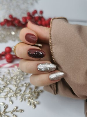 MollyLac Géllakk - Her Eyes Nr. 626 - bordó holografikus csillámos árnyalat