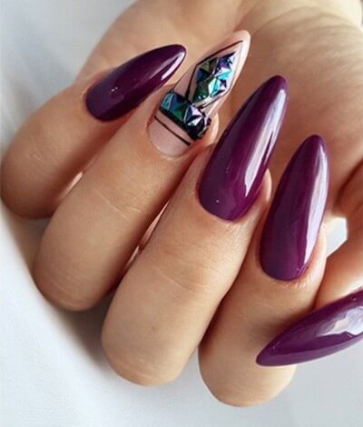 MollyLac Sensual 54 géllakk – mély szilvalila árnyalat elegáns géllakkhoz