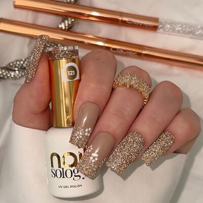 NailSology® Rose Goddess Nr. 121 bézs reflektív géllakk – elegáns flash hatás