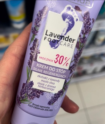 Bielenda Erősen Regeneráló Lábkrém Levendulával – hidratáló és puhító lábápoló krém száraz, repedezett bőrre