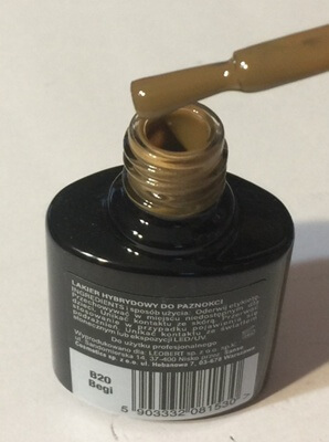 Sunone Géllakk B20 Begi csokoládépuding árnyalat, tartós és pigmentált géllakk elegáns barna tónusban.